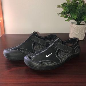 Boys Nike Sandals